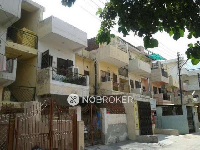 Flat for rent in Sahibabad