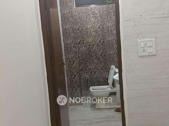 Flat for sale in West Delhi, Deri