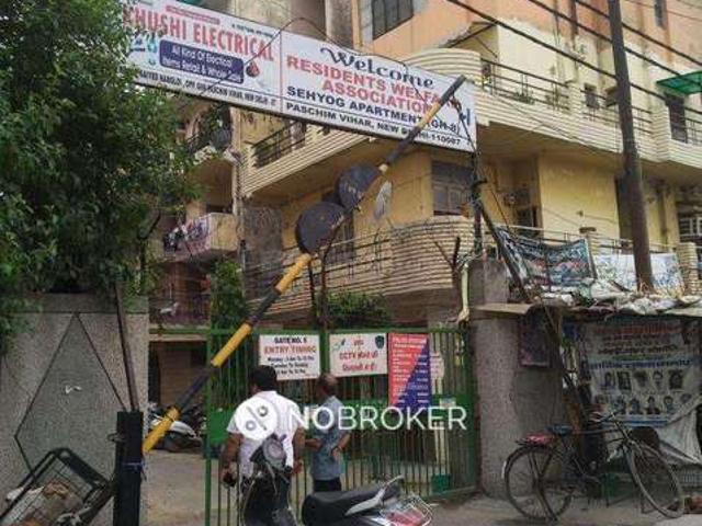 Flat for rent in West Delhi, Deri