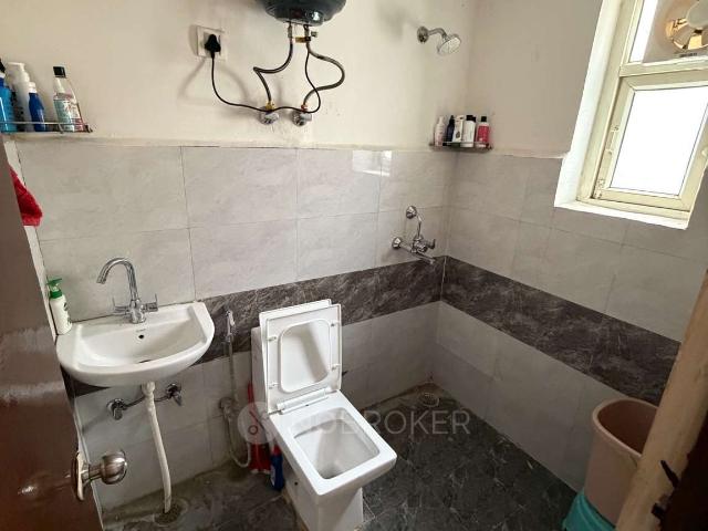 Flat for rent in Hariana