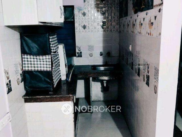 Flat for sale in South West Delhi, Deri