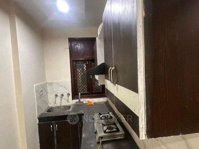 Flat for rent in West Delhi, Deri