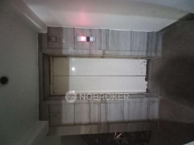 Flat for rent in West Delhi, Deri