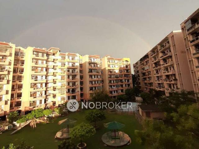 Flat for rent in Brahmaputra Enclave, Ghaziabad