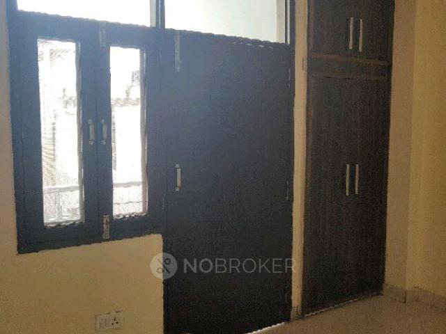 Flat for rent in South Delhi, Deri
