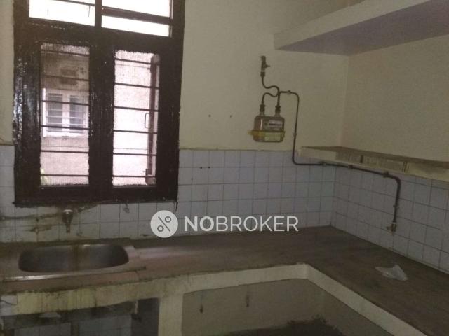 Flat for sale in East Delhi, Deri