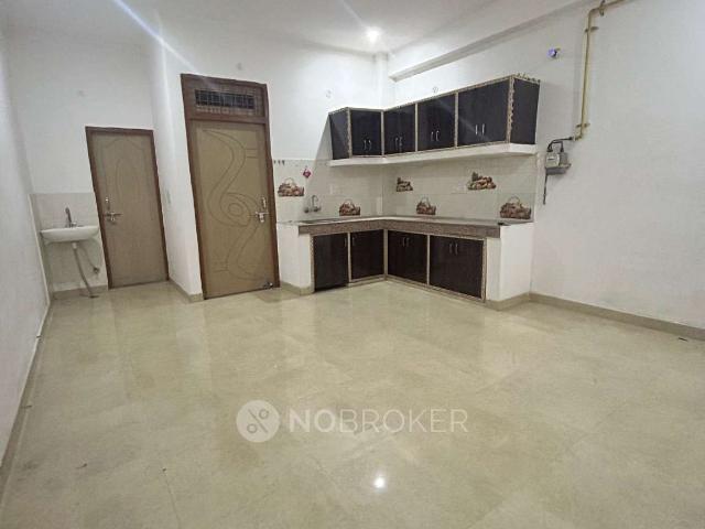 Flat for rent in South West Delhi, Deri