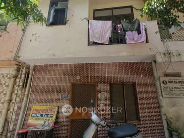 Flat for sale in West Delhi, Deri