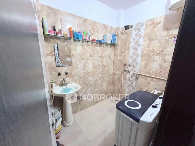 Flat for rent in South Delhi, Deri