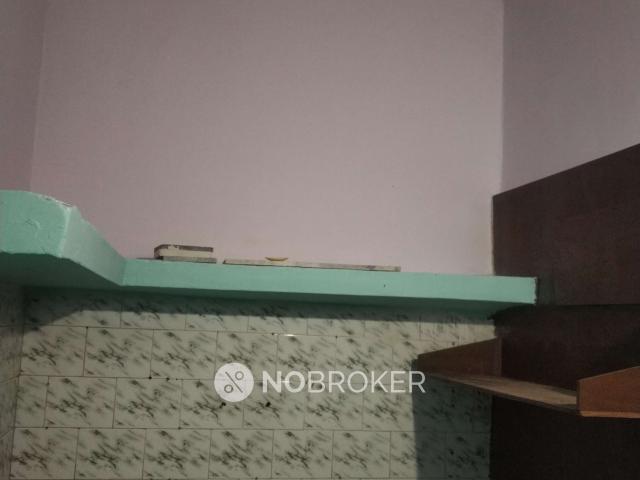 Flat for rent in South Delhi, Deri