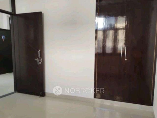 Flat for rent in South Delhi, Deri
