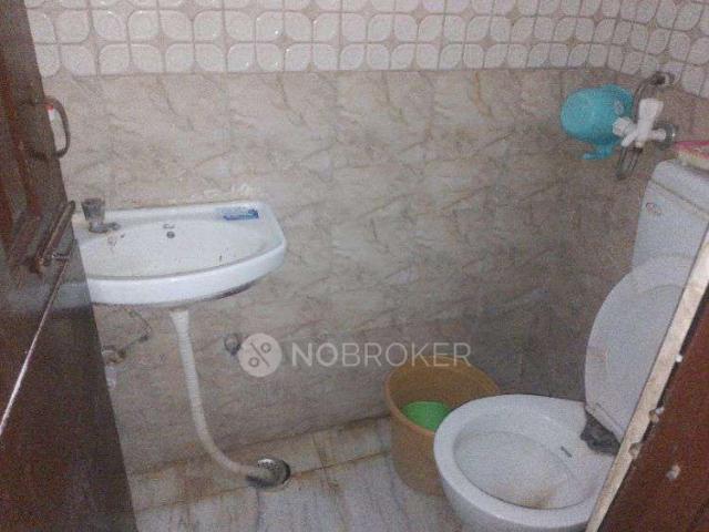 Flat for sale in South Delhi, Deri
