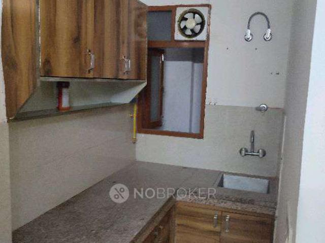 Flat for rent in South Delhi, Deri