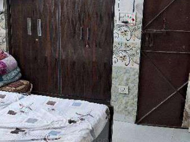Flat for sale in West Delhi, Deri