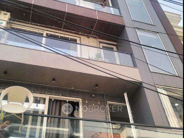 Flat for rent in North West Delhi, Deri