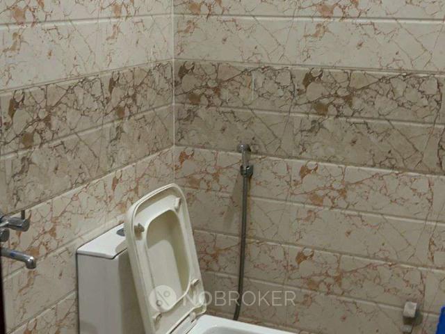 Flat for rent in South Delhi, Deri