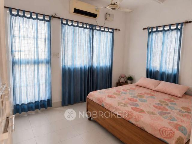 Flat for rent in South Delhi, Deri