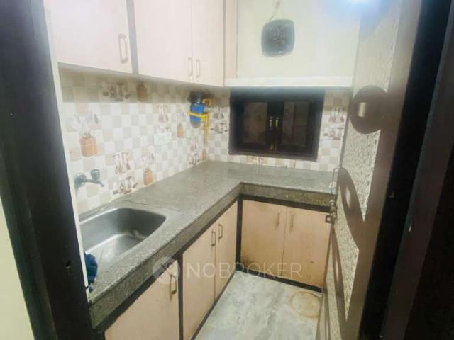 Flat for rent in South Delhi, Deri