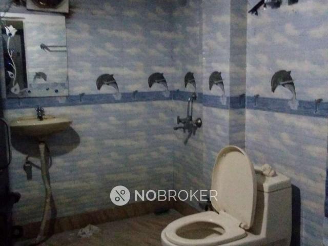 Flat for rent in South Delhi, Deri
