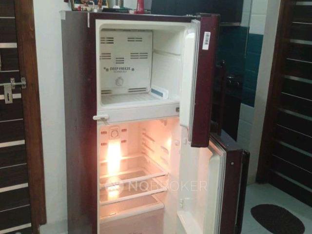 Flat for rent in West Delhi, Deri