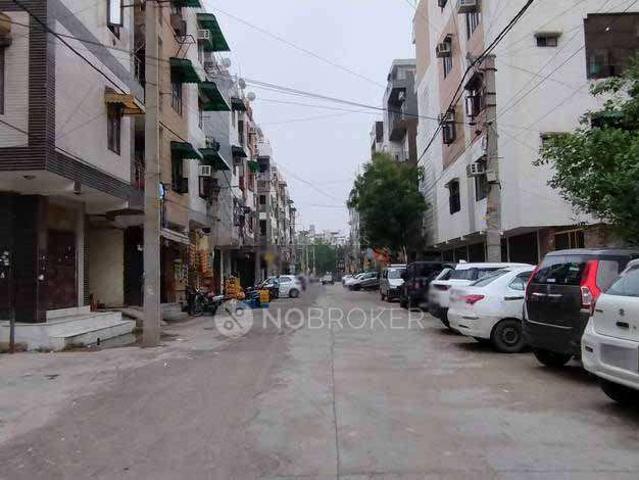 Flat for sale in North West Delhi, Deri