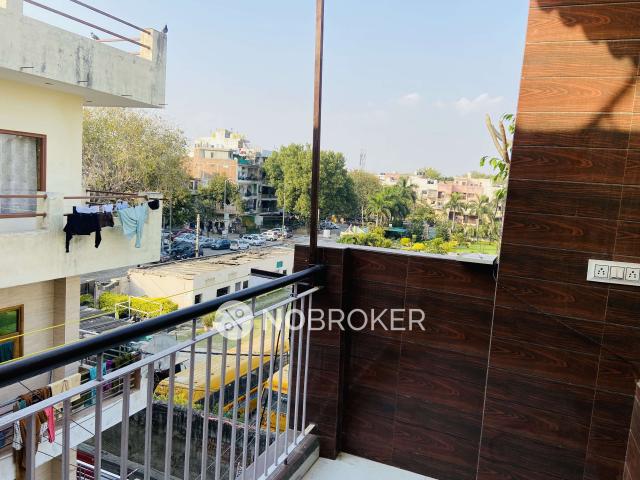 Flat for rent in West Delhi, Deri