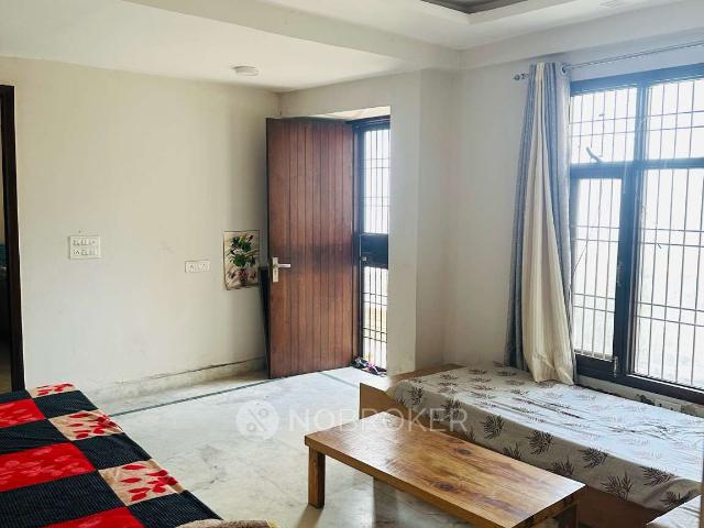 Flat for rent in South Delhi, Deri