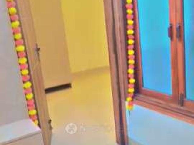 Flat for rent in South Delhi, Deri