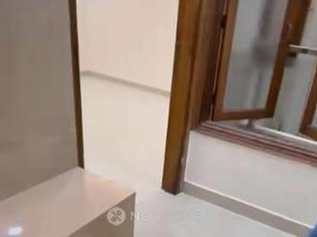 Flat for rent in South Delhi, Deri
