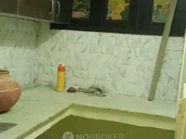 Flat for rent in South Delhi, Deri