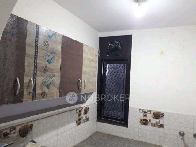 Flat for rent in South Delhi, Deri