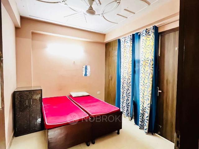 Flat for rent in South Delhi, Deri