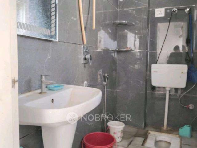 Flat for rent in South Delhi, Deri