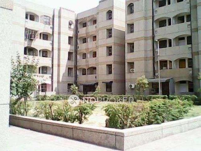 Flat for sale in North Delhi, Deri