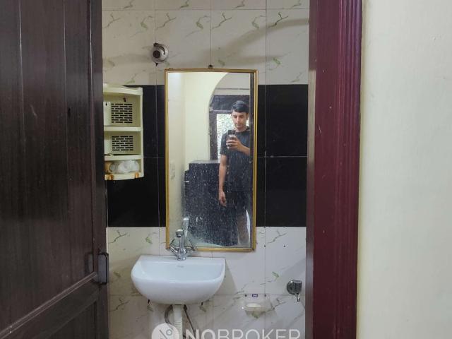 Flat for rent in Deri