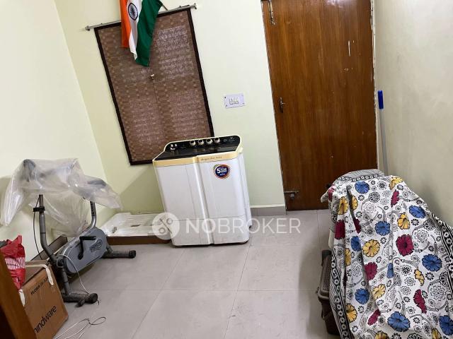 Flat for rent in South West Delhi, Deri