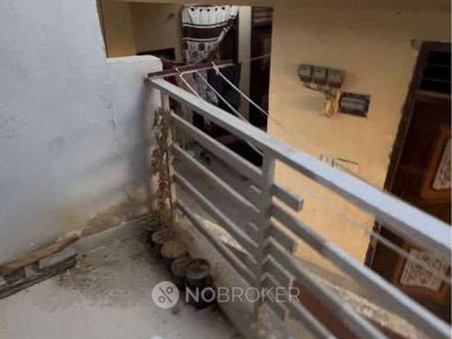 Flat for rent in South Delhi, Deri