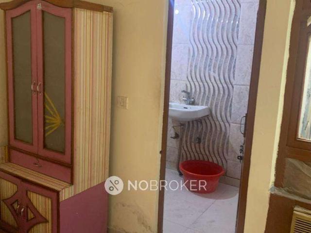 Flat for sale in South Delhi, Deri