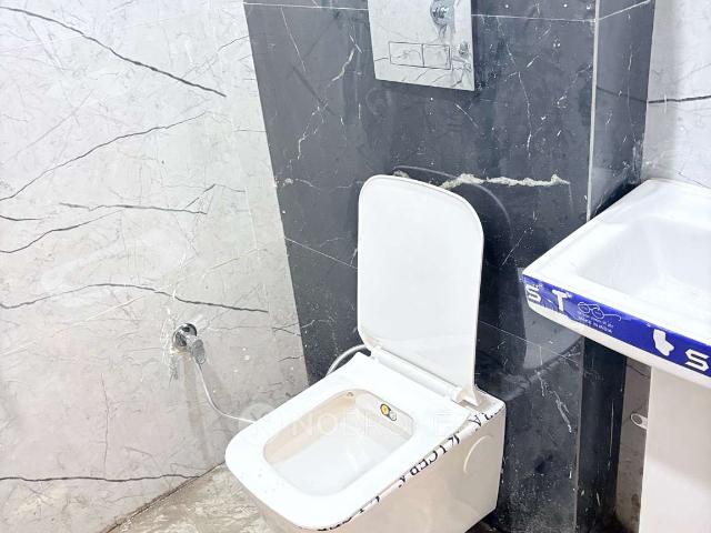 Flat for rent in West Delhi, Deri
