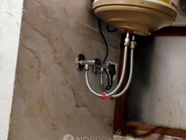 Flat for rent in South Delhi, Deri
