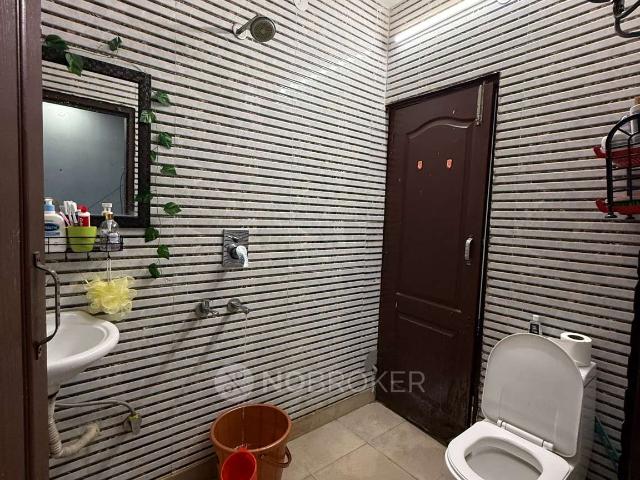 Flat for rent in West Patel Nagar, Delhi
