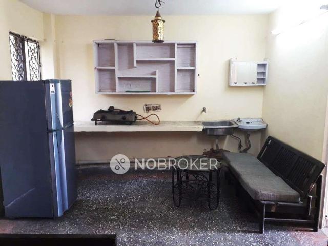 Flat for rent in Deri