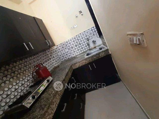 Flat for rent in South Delhi, Deri