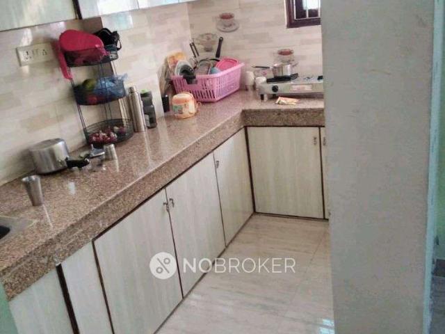 Flat for rent in South Delhi, Deri