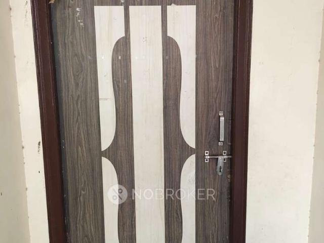 Flat for rent in South Delhi, Deri