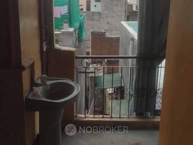Flat for rent in Deri
