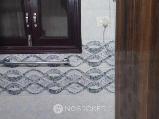 Flat for rent in West Delhi, Deri
