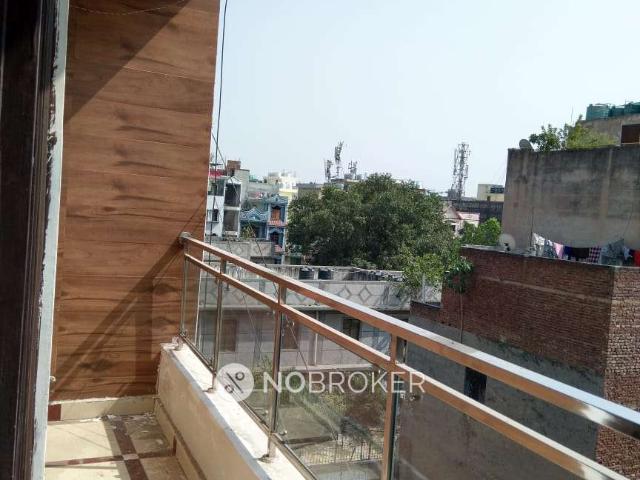 Flat for rent in East Delhi, Deri