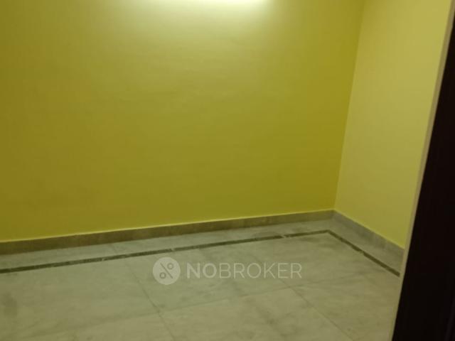Flat for rent in East Delhi, Deri
