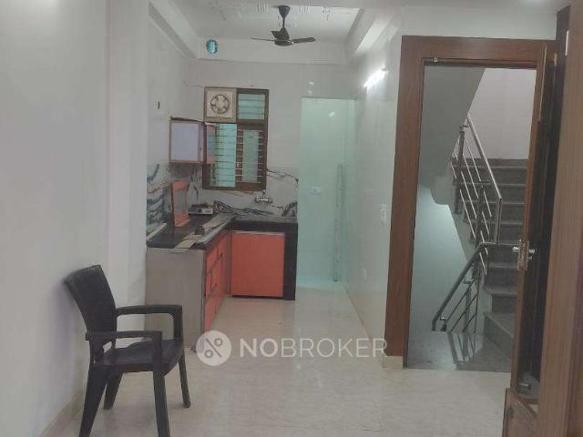 Flat for rent in South West Delhi, Deri